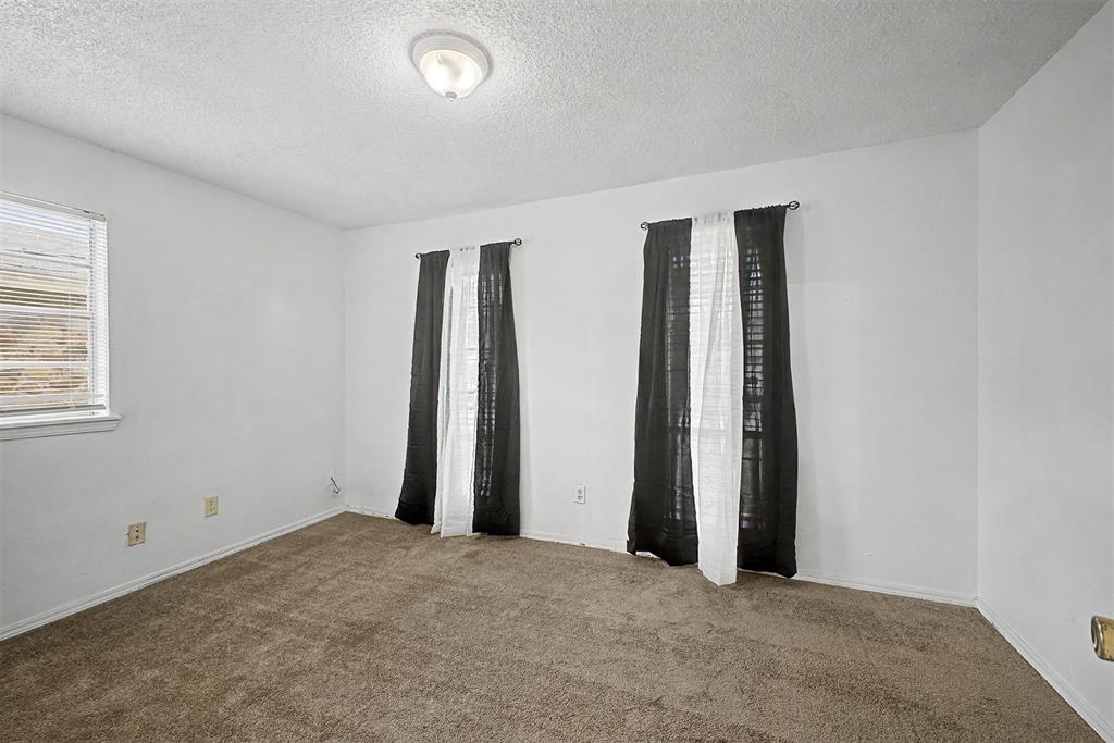 716 Lloyd Avenue Property Photo 10