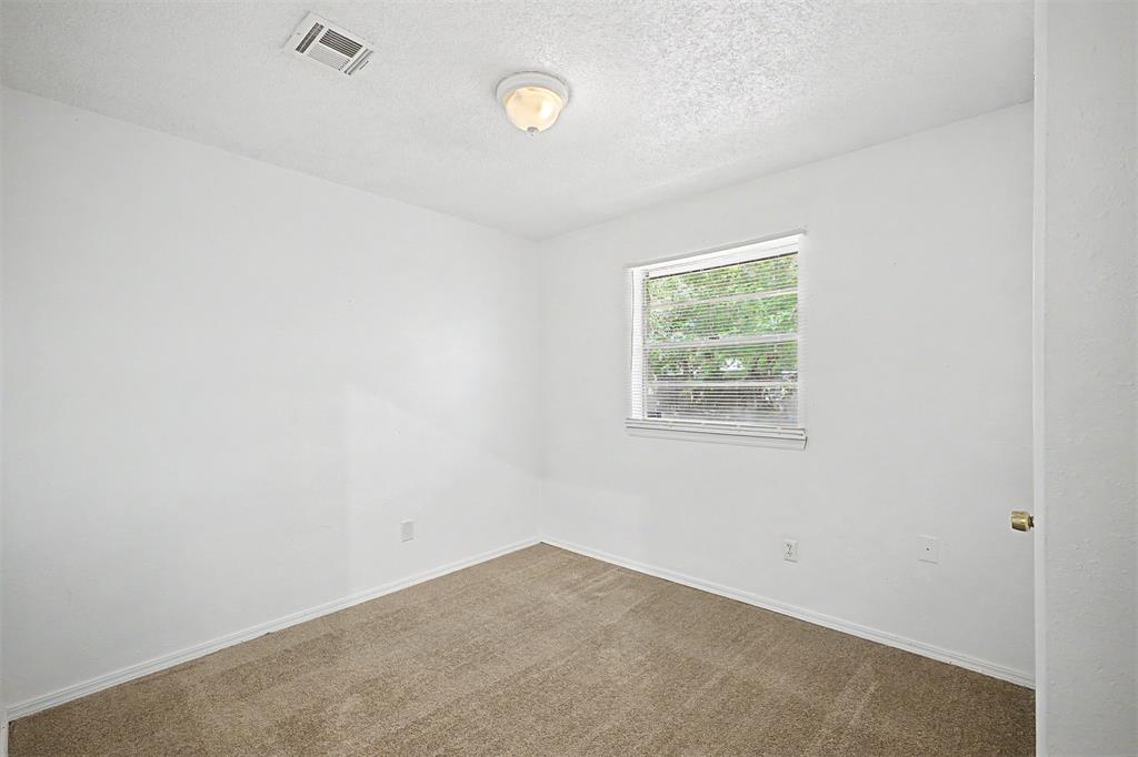 716 Lloyd Avenue Property Photo 14