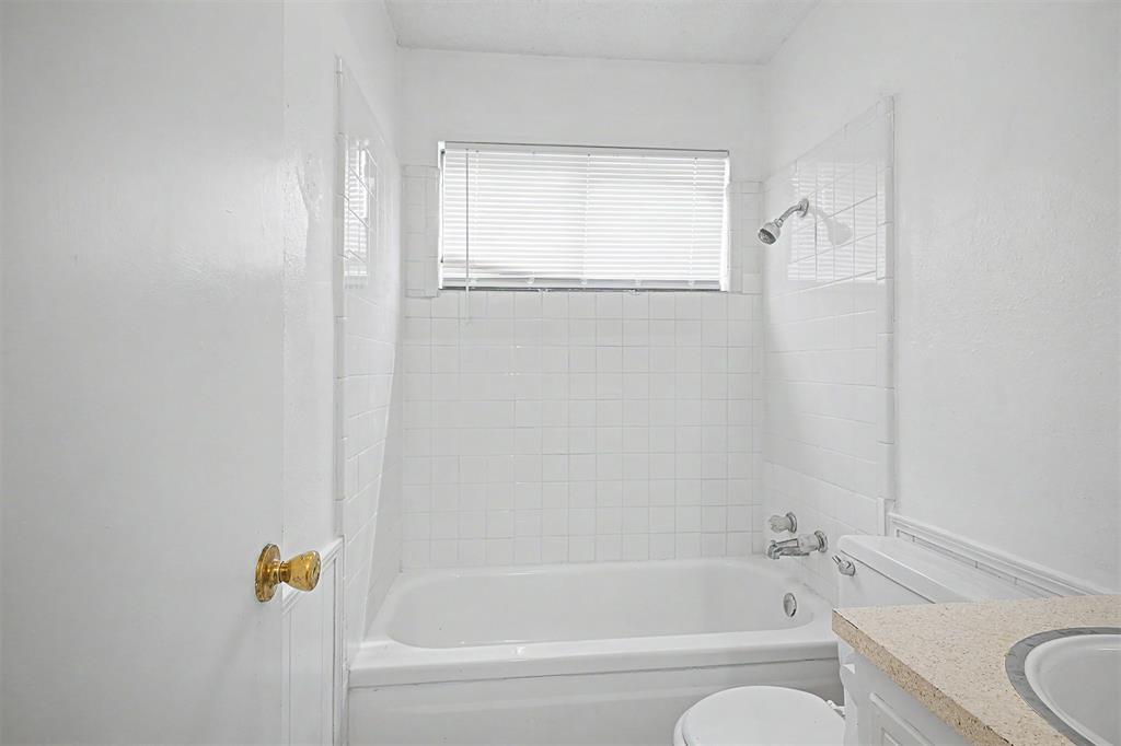 716 Lloyd Avenue Property Photo 18