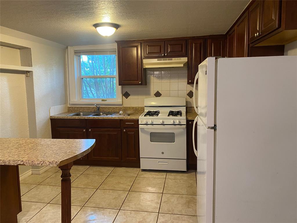 216 Ne 4th Street 216, 218 Property Photo 16