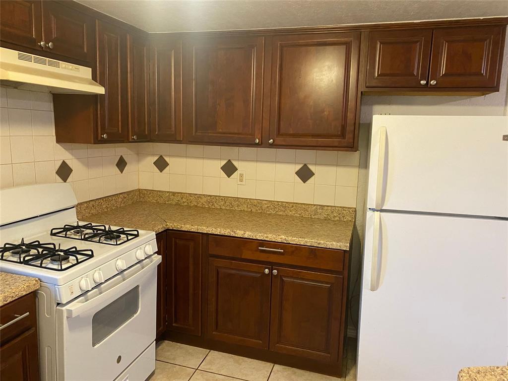 216 Ne 4th Street 216, 218 Property Photo 17