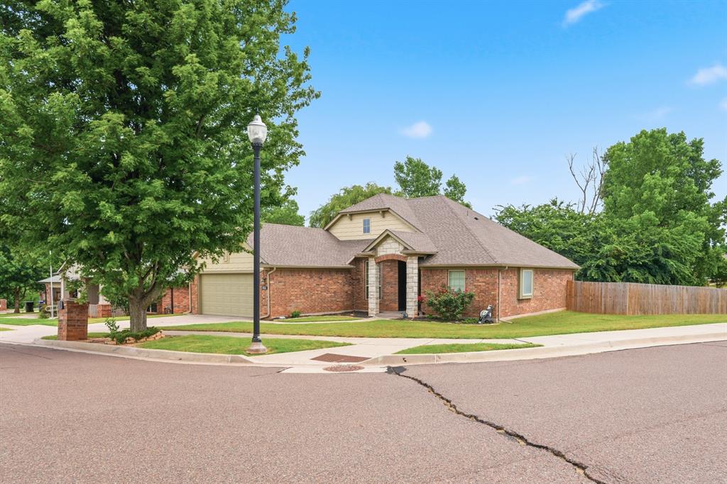 1400 Biltmore Court Property Photo 4