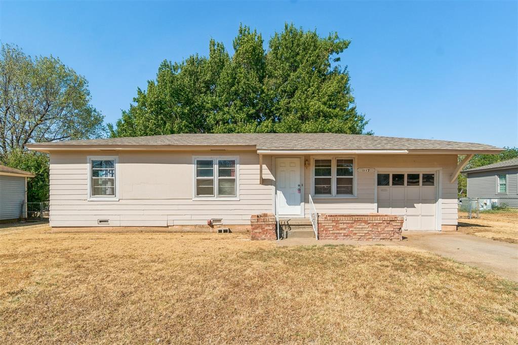 1117 Marydale Avenue Property Photo 1