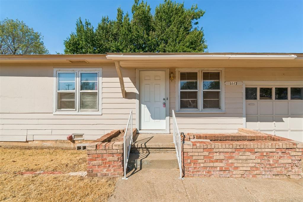 1117 Marydale Avenue Property Photo 2