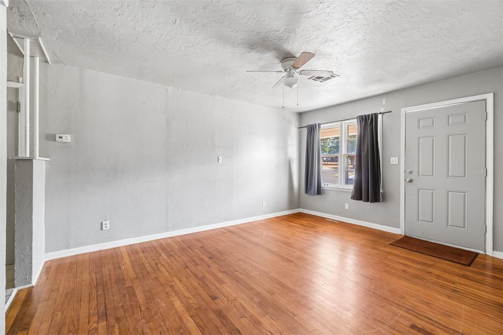 1117 Marydale Avenue Property Photo 3