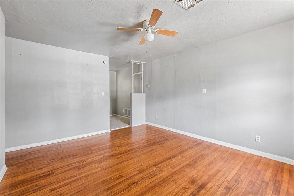 1117 Marydale Avenue Property Photo 5