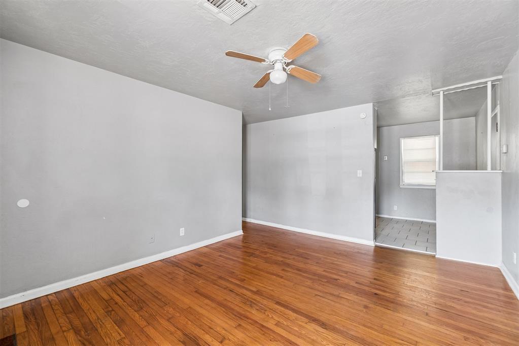 1117 Marydale Avenue Property Photo 6