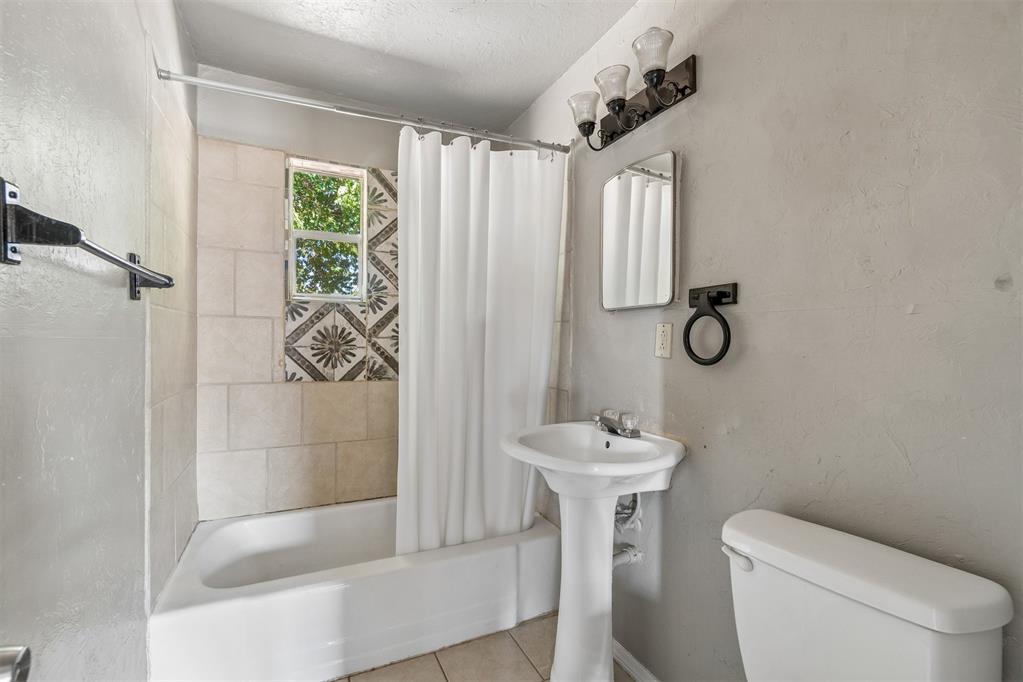 1117 Marydale Avenue Property Photo 15