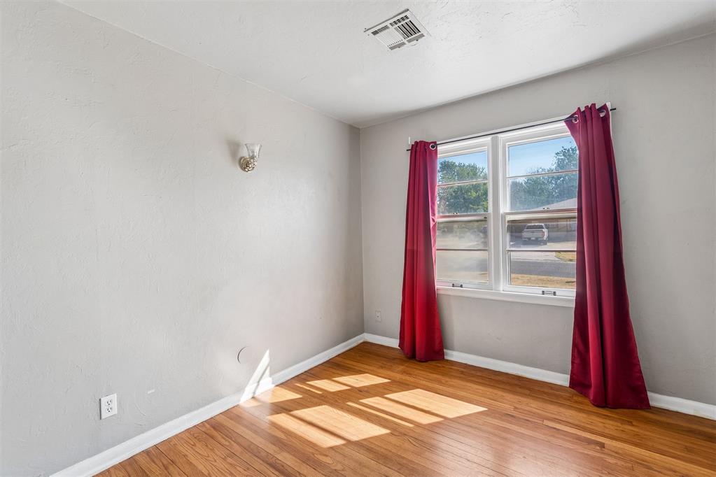 1117 Marydale Avenue Property Photo 22