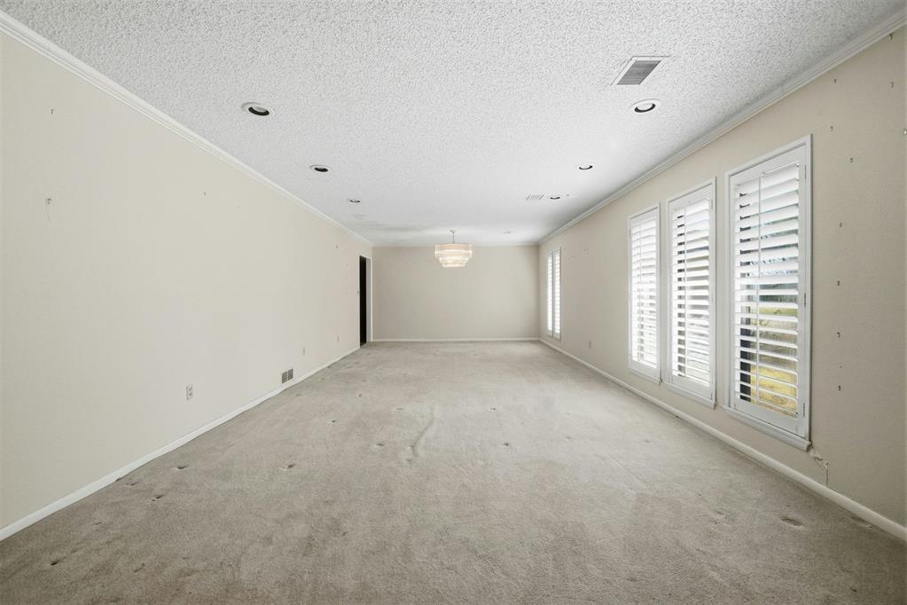 525 Lakeside Drive Property Photo 7