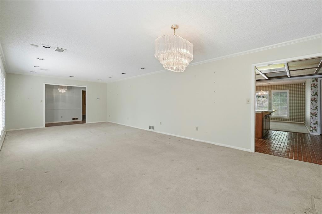 525 Lakeside Drive Property Photo 8
