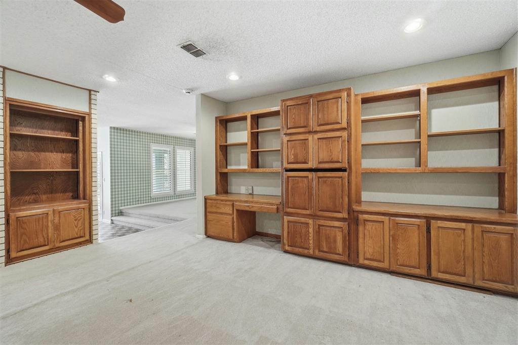 525 Lakeside Drive Property Photo 12