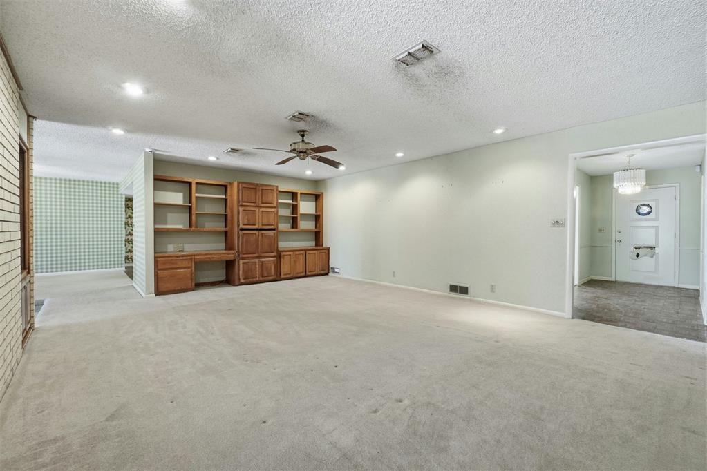 525 Lakeside Drive Property Photo 13