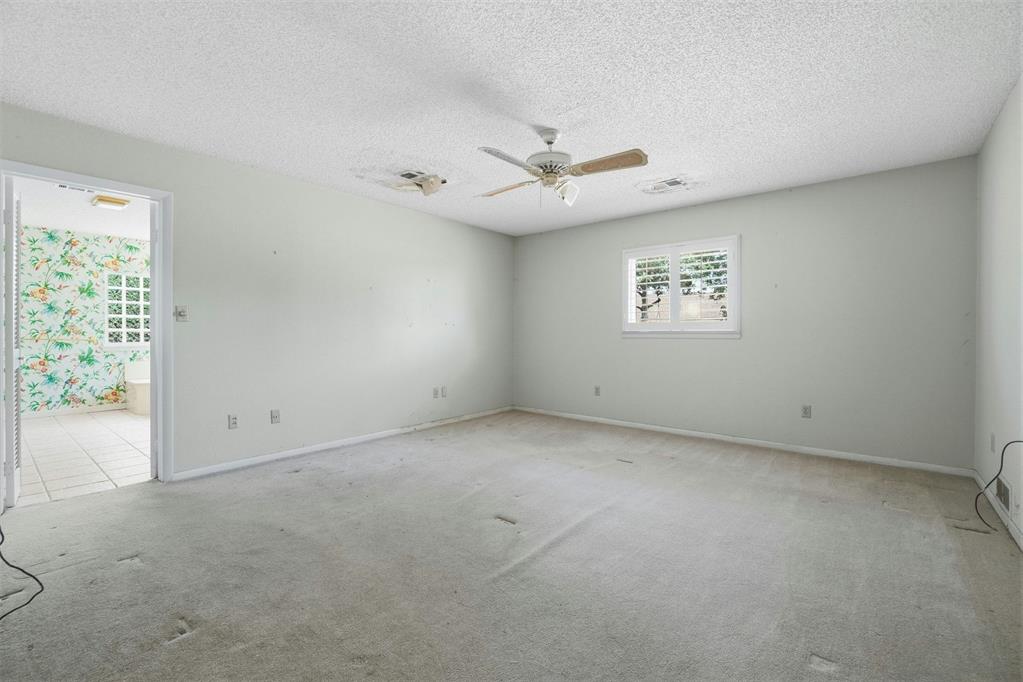 525 Lakeside Drive Property Photo 24
