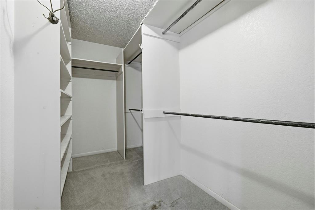 525 Lakeside Drive Property Photo 31