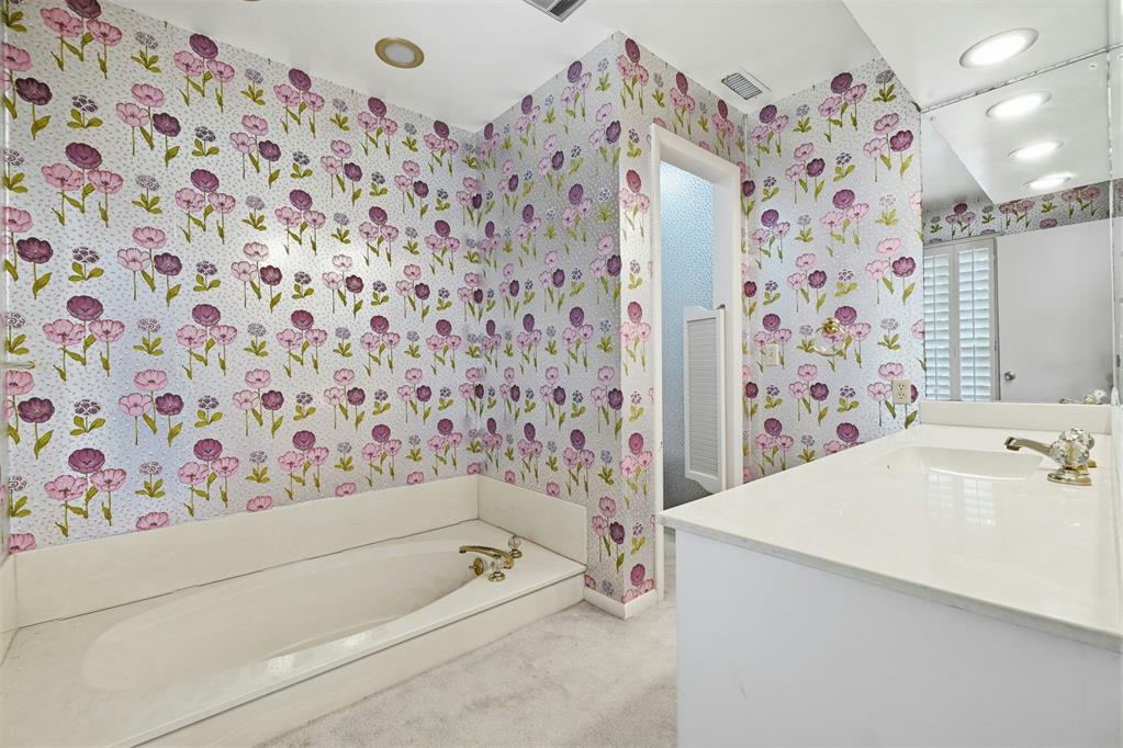 525 Lakeside Drive Property Photo 33