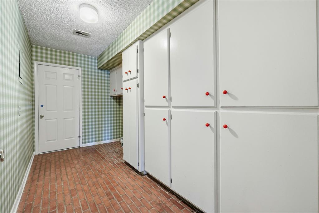 525 Lakeside Drive Property Photo 37