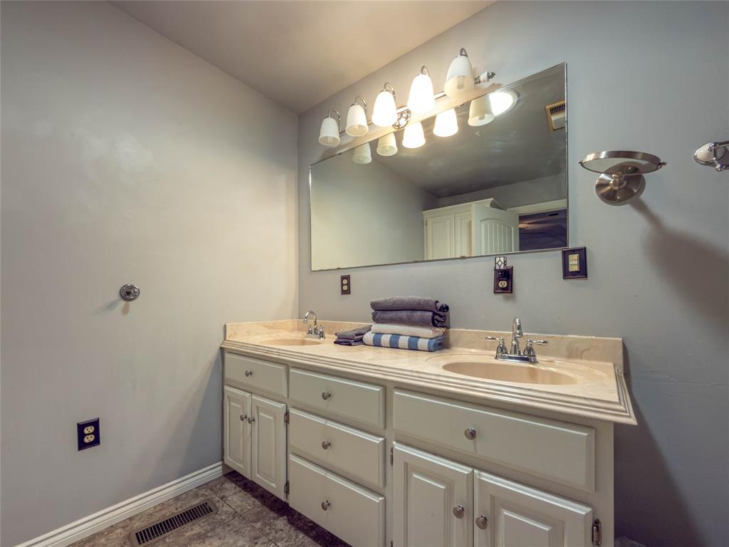 8717 Us 183 Highway Property Photo 21