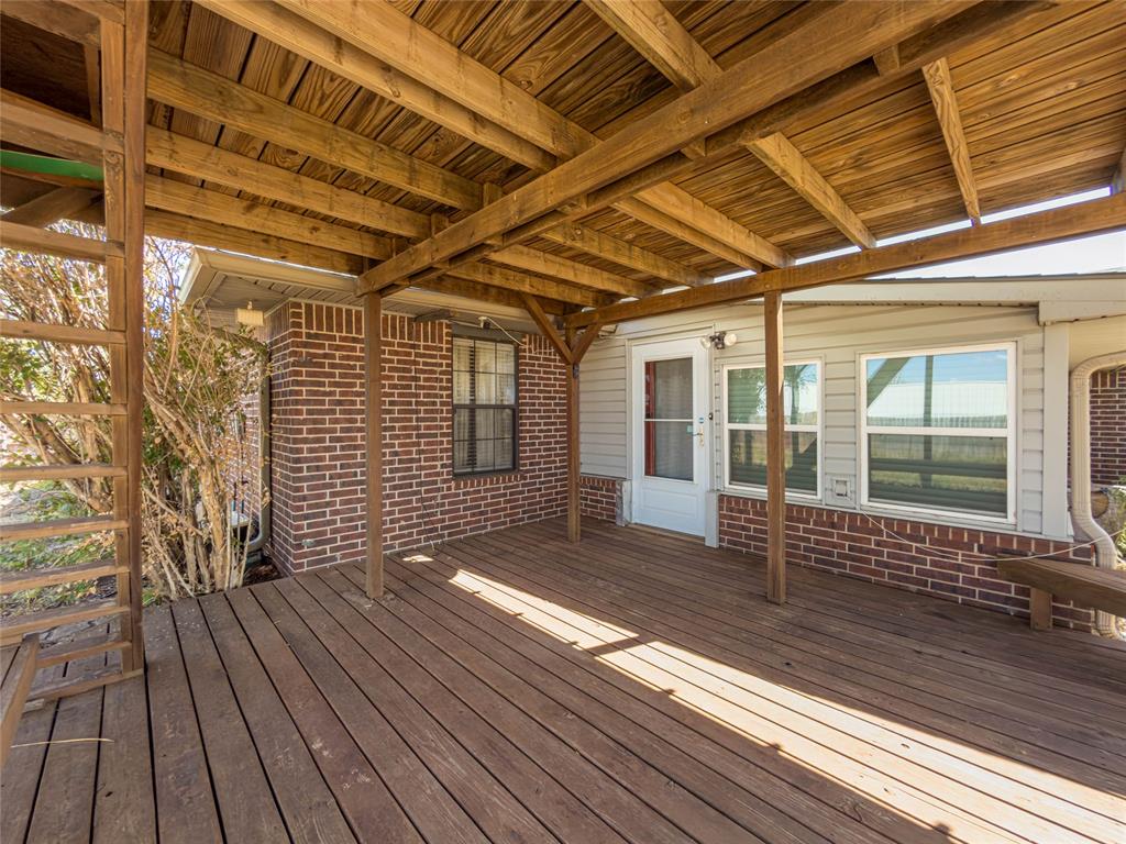 8717 Us 183 Highway Property Photo 32