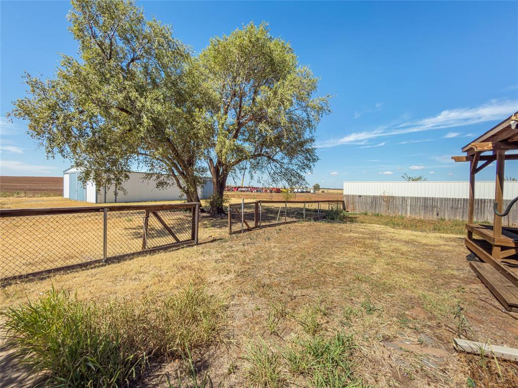 8717 Us 183 Highway Property Photo 37