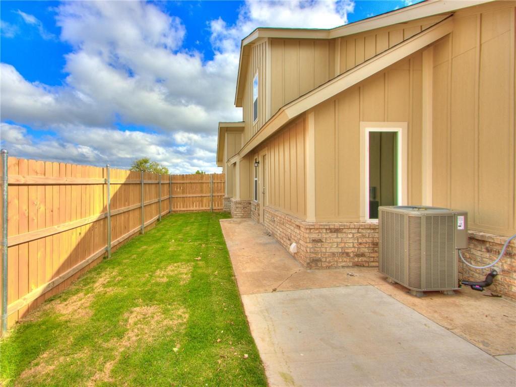 6719 Lyrewood Lane Property Photo 5
