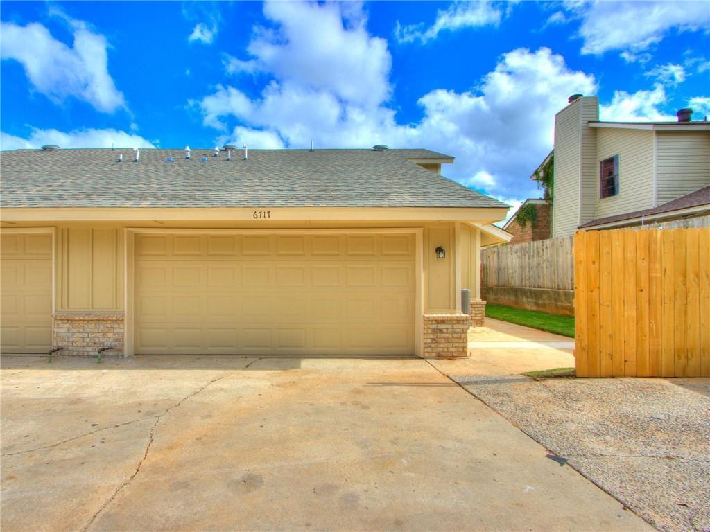 6719 Lyrewood Lane Property Photo 7