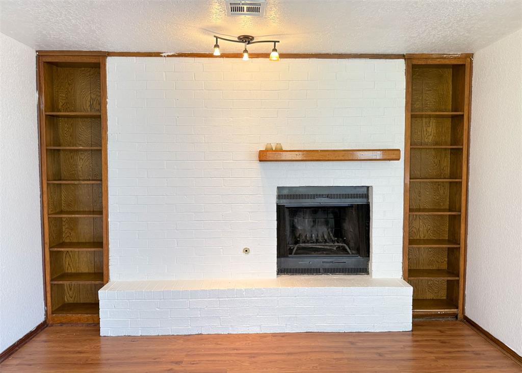 1250427 Property Photo 4