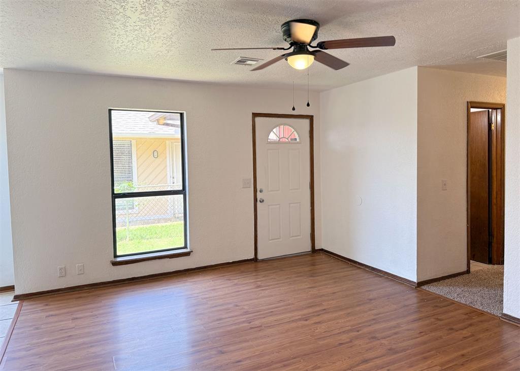 1250427 Property Photo 5