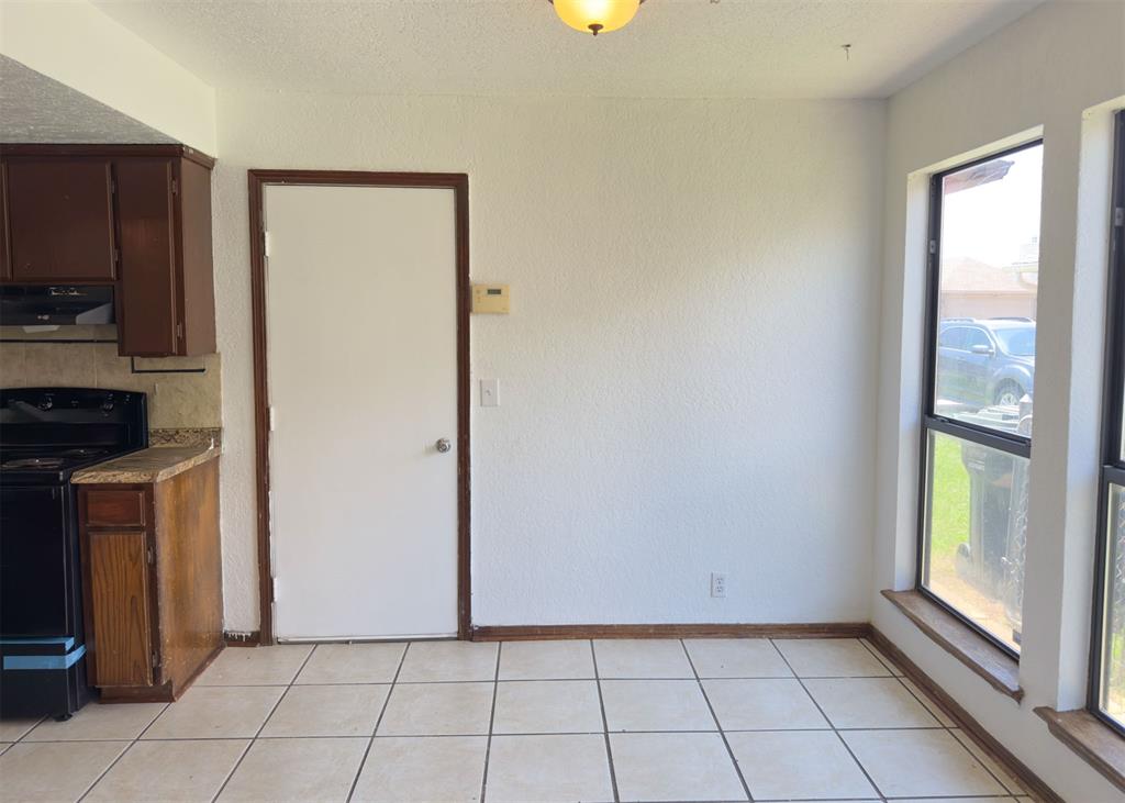 1250427 Property Photo 6