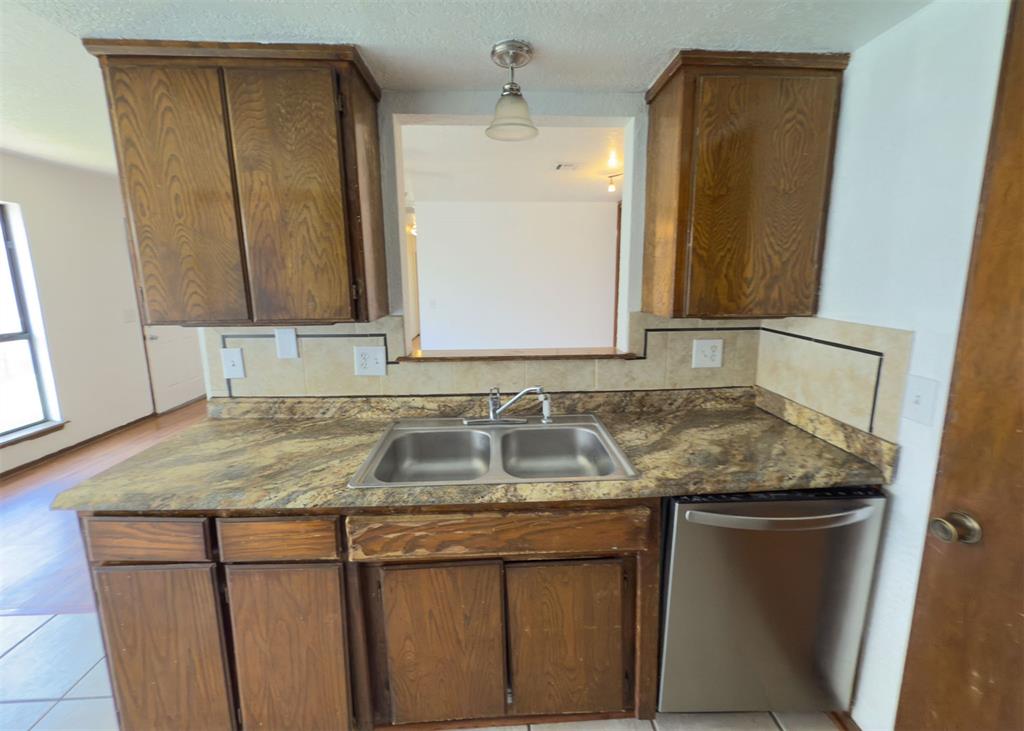 1250427 Property Photo 8