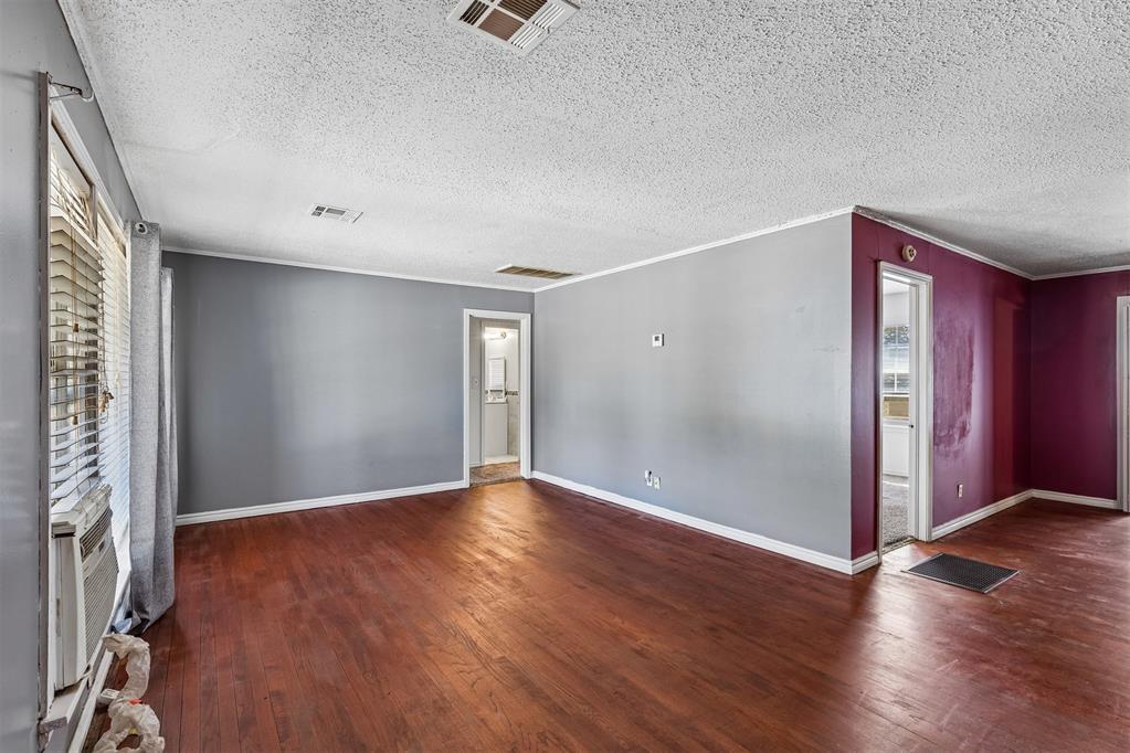 1404 Ne 39th Street Property Photo 4