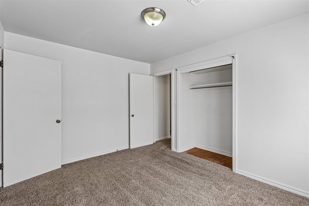 1404 Ne 39th Street Property Photo 17