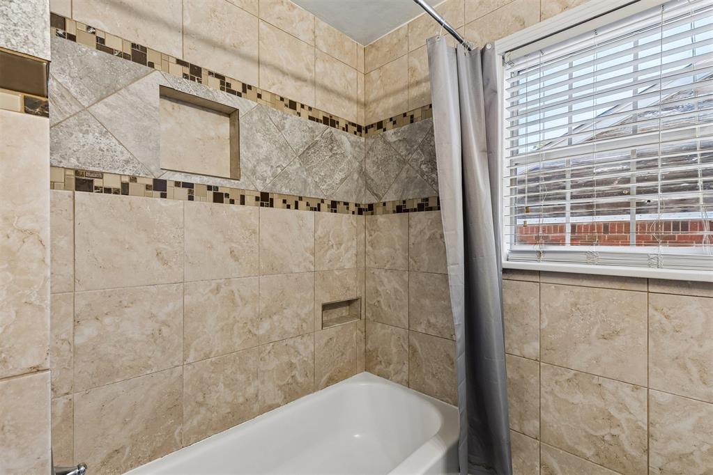 1404 Ne 39th Street Property Photo 19