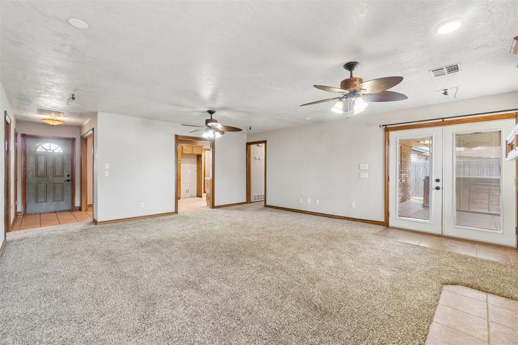 1353 W Cedarbrook Lane Property Photo 4