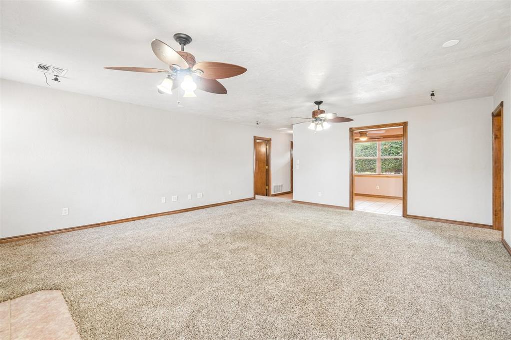 1353 W Cedarbrook Lane Property Photo 5
