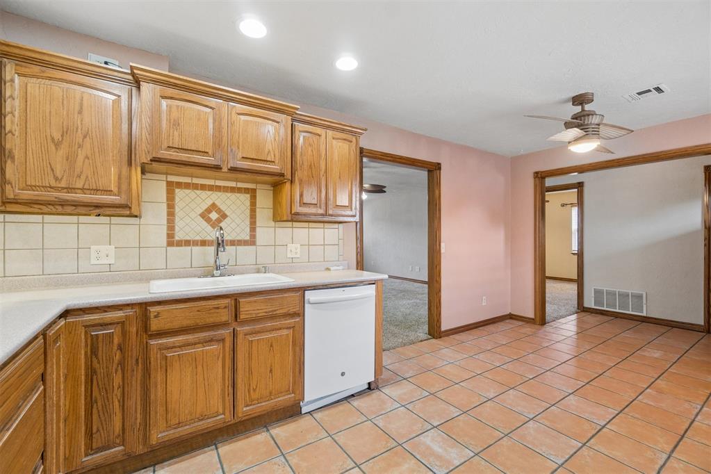 1353 W Cedarbrook Lane Property Photo 10