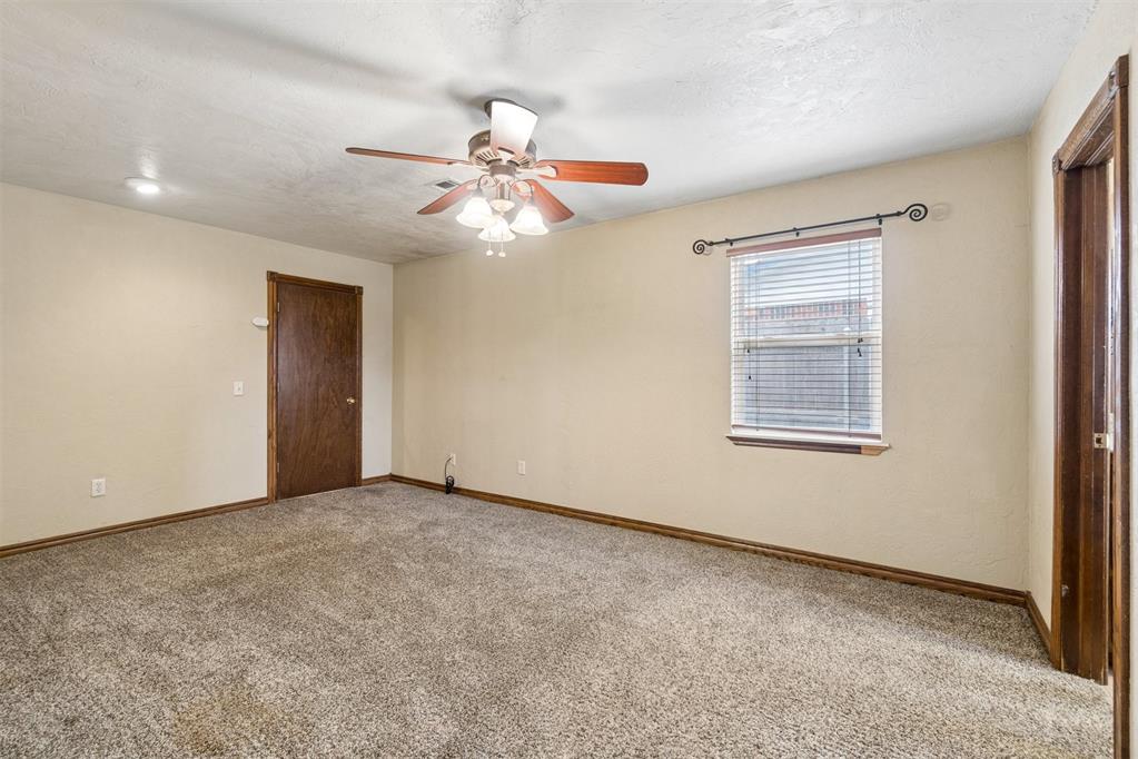 1353 W Cedarbrook Lane Property Photo 15