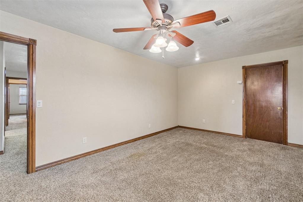 1353 W Cedarbrook Lane Property Photo 18