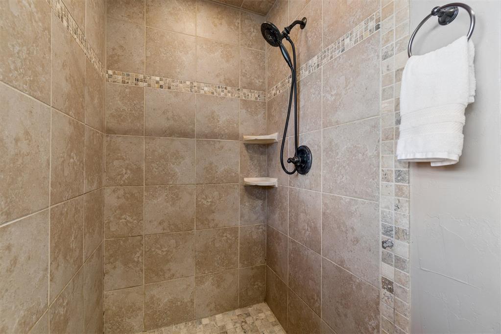 1353 W Cedarbrook Lane Property Photo 20
