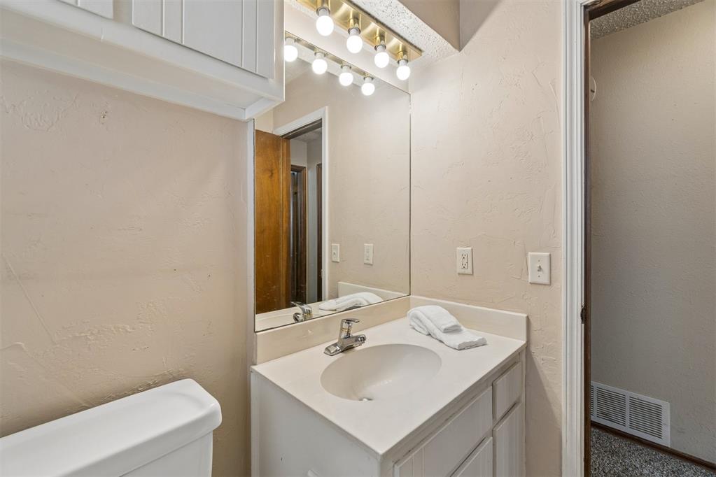 1353 W Cedarbrook Lane Property Photo 26