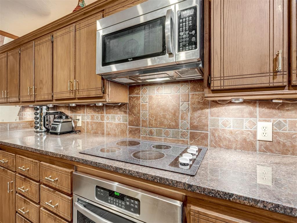 6800 Tanglewood Drive Property Photo 12
