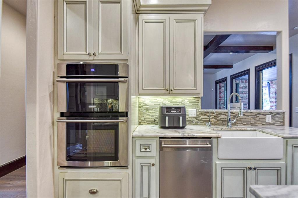 8825 Legacy Crossing Road Property Photo 9