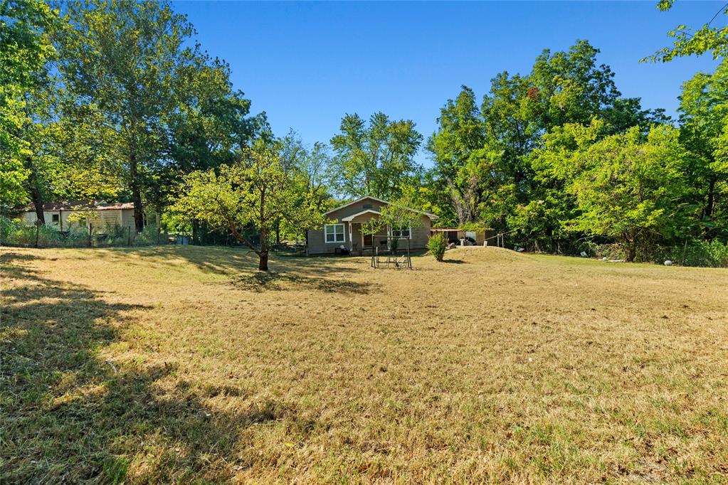 902 W 4th Street Property Photo 3