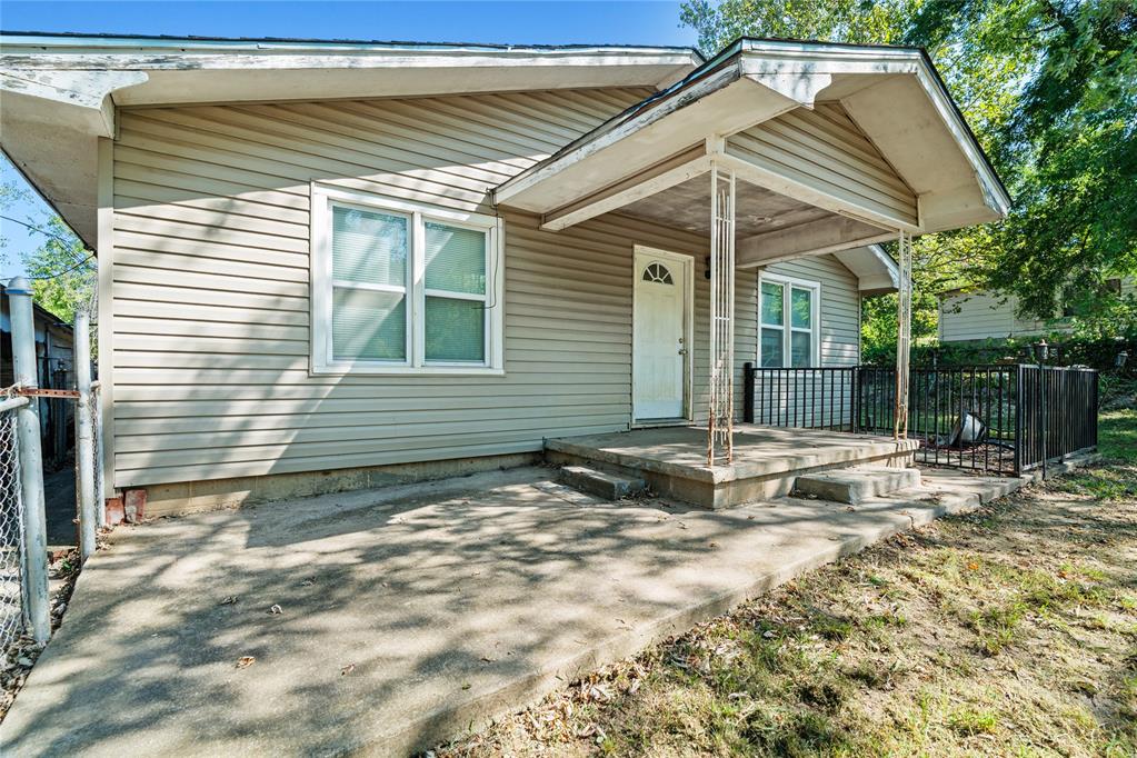 902 W 4th Street Property Photo 10