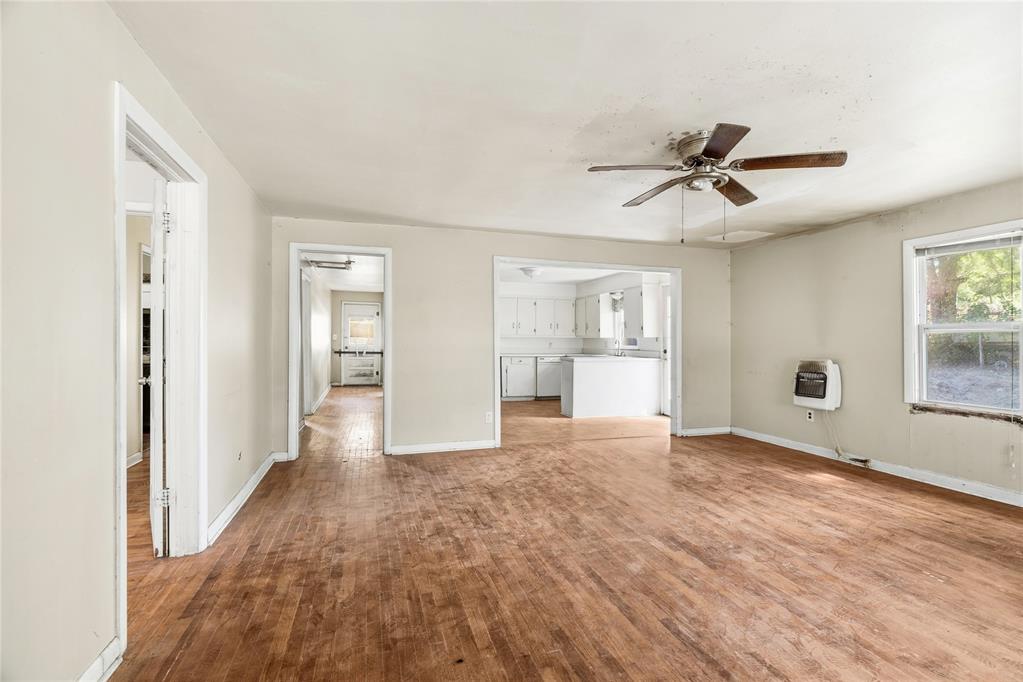 902 W 4th Street Property Photo 13