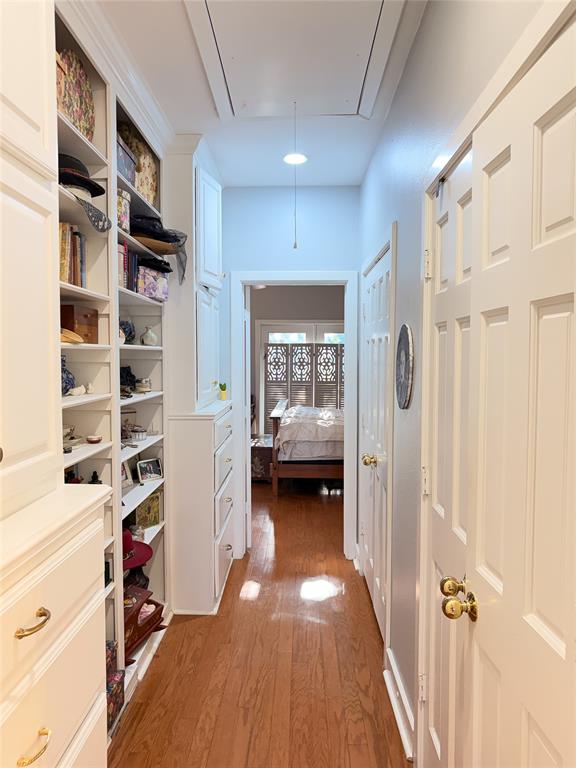 4205 N Upper Lake Drive Property Photo 10
