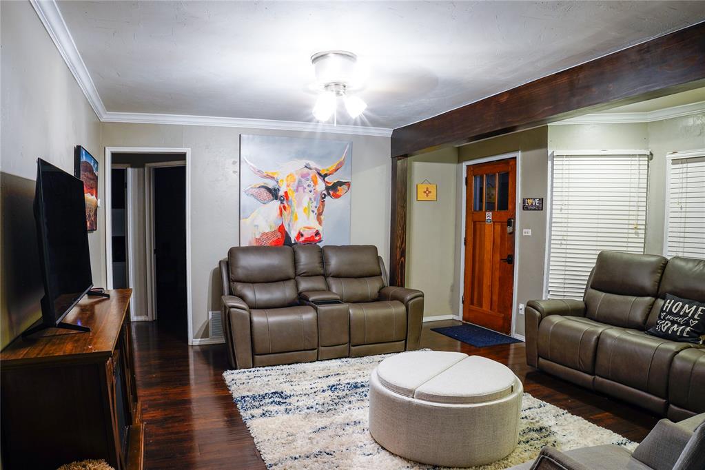 924 N Ash Street Property Photo 19