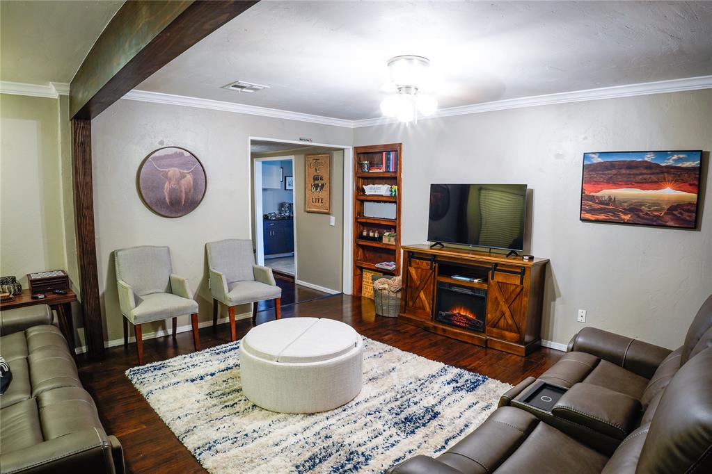 924 N Ash Street Property Photo 21