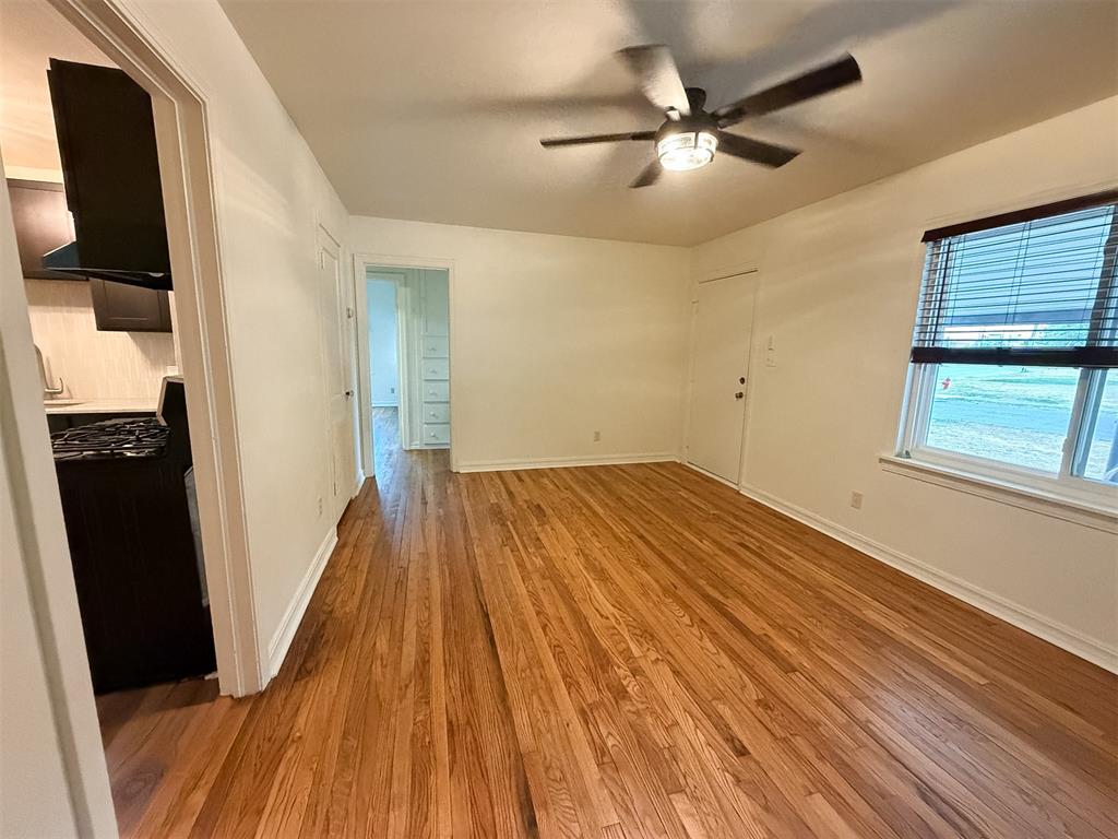 201 W Lockheed Drive Property Photo 8