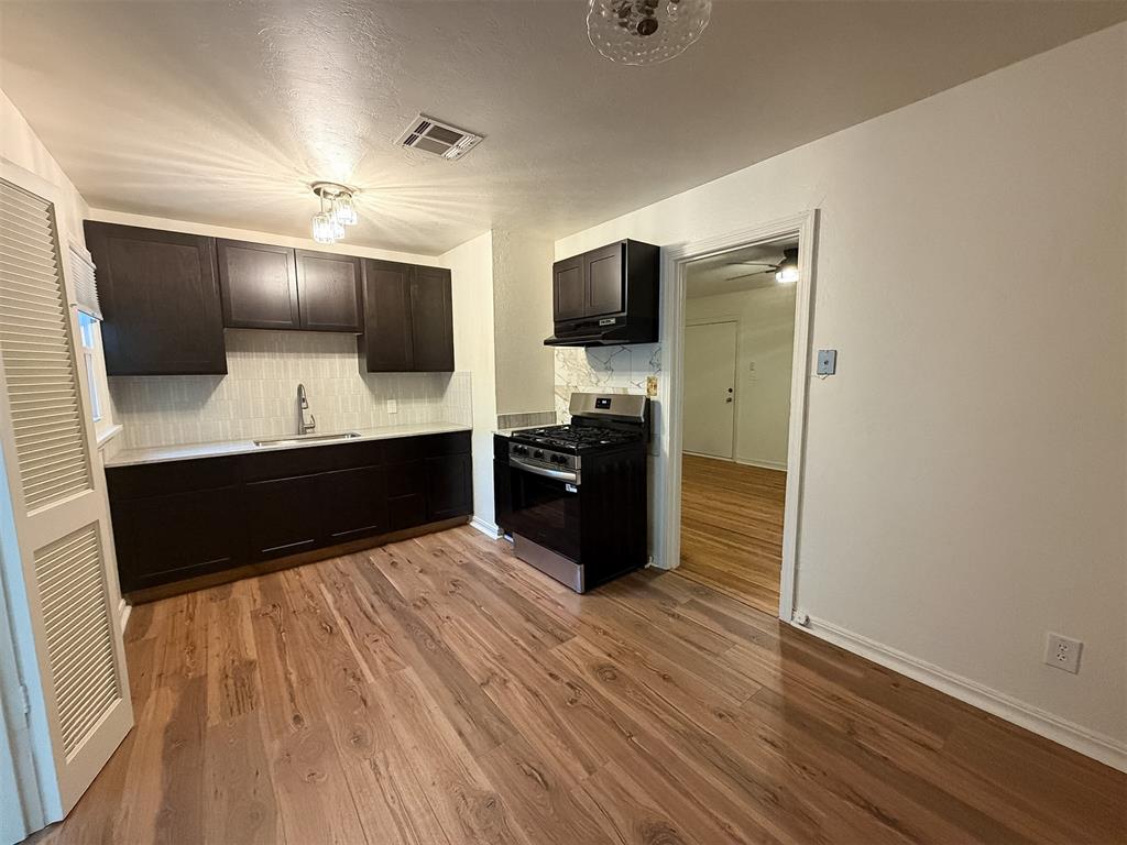 201 W Lockheed Drive Property Photo 9